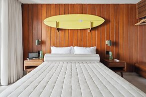 ALMA Surf Lodge