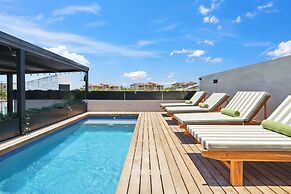 ALMA Surf Lodge