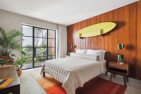 ALMA Surf Lodge