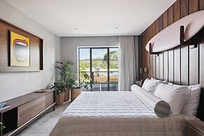 ALMA Surf Lodge