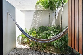 ALMA Surf Lodge