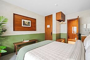 ALMA Surf Lodge