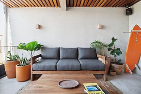 ALMA Surf Lodge