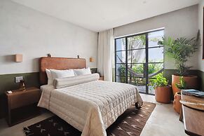 ALMA Surf Lodge