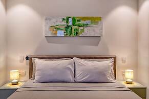 Official Mercury Suites With Rooftop Pool Access