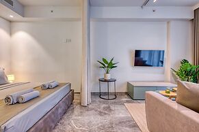 Official Mercury Suites With Rooftop Pool Access