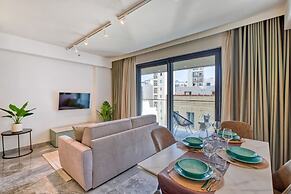Official Mercury Suites With Rooftop Pool Access