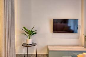 Official Mercury Suites With Rooftop Pool Access