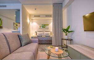Official Mercury Suites With Rooftop Pool Access