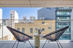Official Mercury Suites With Rooftop Pool Access