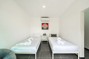 4Br Near Pier Private Pool & Garden V246
