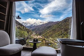 Siguniang Mountain Star Moon Cliff Hotel