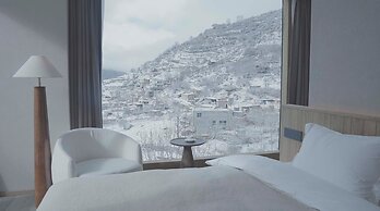 Siguniang Mountain Star Moon Cliff Hotel