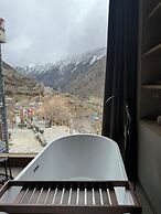 Siguniang Mountain Star Moon Cliff Hotel