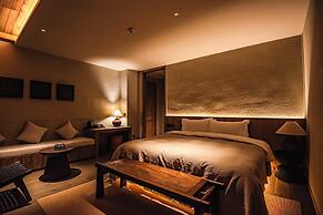 Siguniang Mountain Star Moon Cliff Hotel