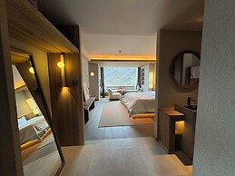 Siguniang Mountain Star Moon Cliff Hotel
