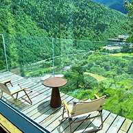 Siguniang Mountain Star Moon Cliff Hotel