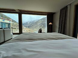 Siguniang Mountain Star Moon Cliff Hotel