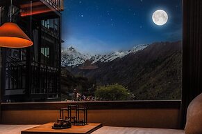 Siguniang Mountain Star Moon Cliff Hotel