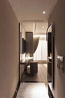 Manevi Premier Hotel