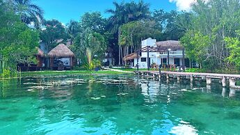 Hotel Isabella Bacalar Front Lagoon