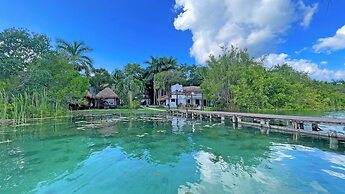 Hotel Isabella Bacalar Front Lagoon