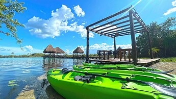 Hotel Isabella Bacalar Front Lagoon