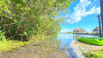 Hotel Isabella Bacalar Front Lagoon