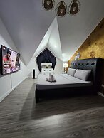 Kandi Suites 2BR with private Jacuzzi
