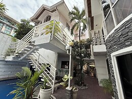 Kandi Suites 2BR with private Jacuzzi