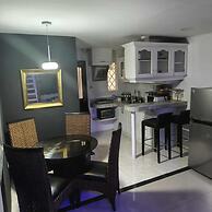 Kandi Suites 2BR with private Jacuzzi