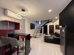 Kandi Suites 2BR with private Jacuzzi