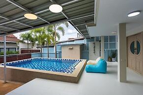 Renovated 3BR Pool Villa Near Beach V228