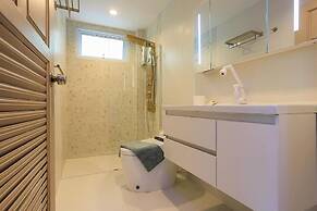 Renovated 3BR Pool Villa Near Beach V228