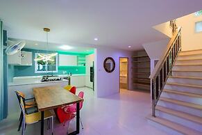 Renovated 3BR Pool Villa Near Beach V228