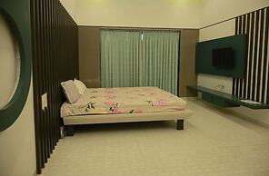 StayGuru Luxury Villa