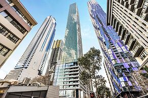 A Cozy & Comfy 2BR Apt Up in the Clouds Near CBD