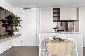 A Cozy & Comfy 2BR Apt Up in the Clouds Near CBD