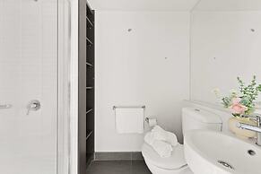 A Comfy Apt Right Next to Queen Victoria Market