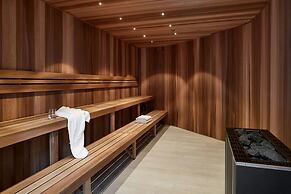 A Chic 2BR Apt Right Next to Melbourne Central