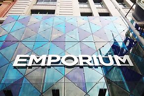 A Chic 2BR Apt Right Next to Melbourne Central