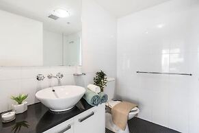 A Comfy 2BR Apt, Amazing View of Darling Harbour