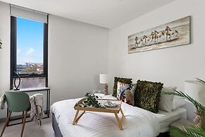 A Lux 2BR Apt Next to Melbourne Uni, Free Parking