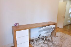 Pet Friendly, 3BR Apt KL, Bathtub & Parking