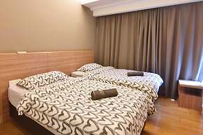Pet Friendly, 3BR Apt KL, Bathtub & Parking
