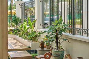 Luxury 4 bedroom Solar Villa