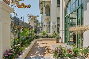 Luxury 4 bedroom Solar Villa