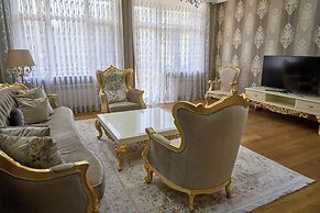 Monday Royal Apart Hotel
