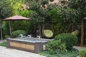 Monday Royal Apart Hotel