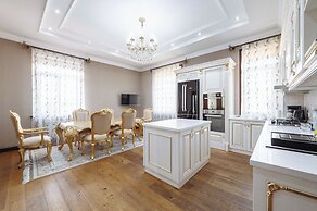 Monday Royal Apart Hotel